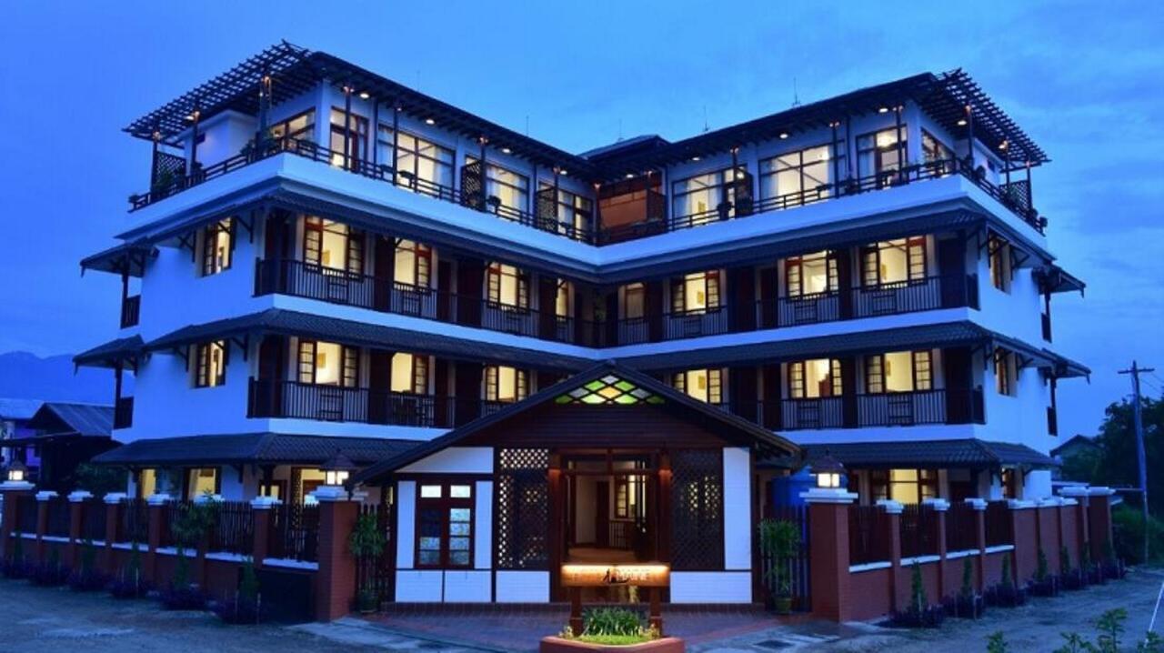 Hotel Maineli Ньоншуэ Экстерьер фото